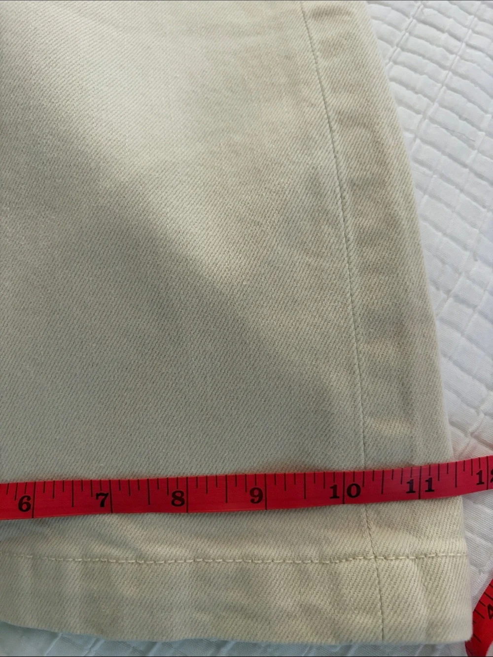 NWOT Gap high rise stride wide leg Jean color Ecru size 27/4 length short